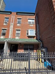 2471 B crotona, Bronx, NY 10458