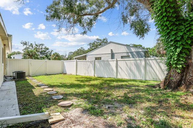 4006 S SHAMROCK ROAD, Tampa, FL 33611