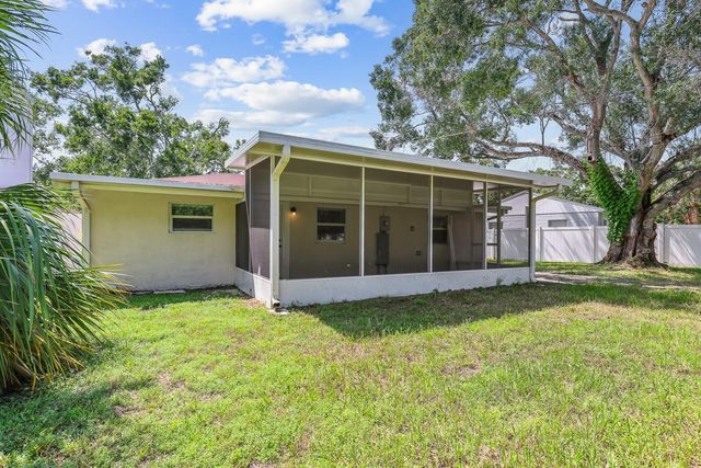 4006 S SHAMROCK ROAD, Tampa, FL 33611