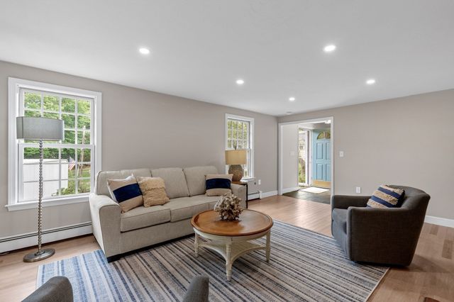 26 Old Coach Rd, Cohasset, MA 02025