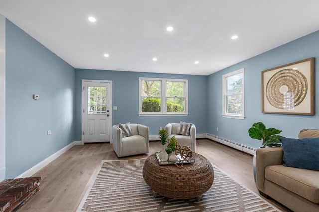 26 Old Coach Rd, Cohasset, MA 02025