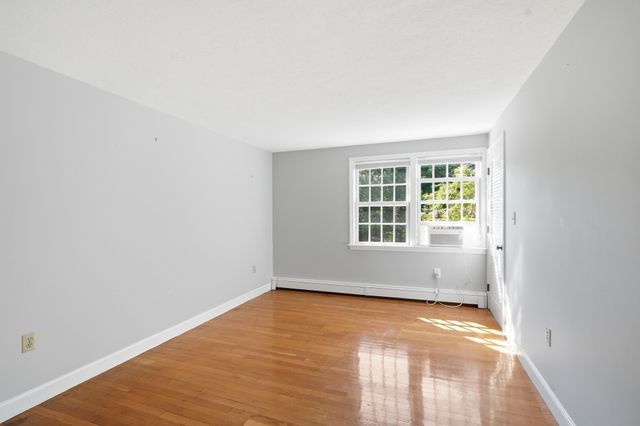 26 Old Coach Rd, Cohasset, MA 02025