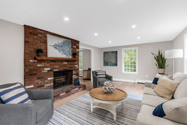 26 Old Coach Rd, Cohasset, MA 02025