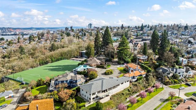 319 N 10th Street, Tacoma, WA 98403