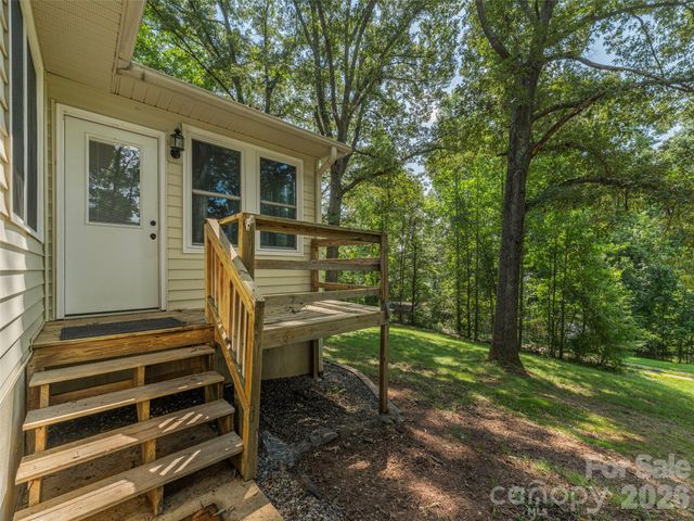 45 James Drive, Leicester, NC 28748