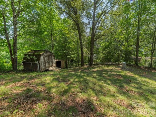 45 James Drive, Leicester, NC 28748