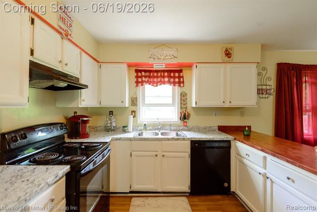 24567 Sherwood Road, Belleville, MI 48111