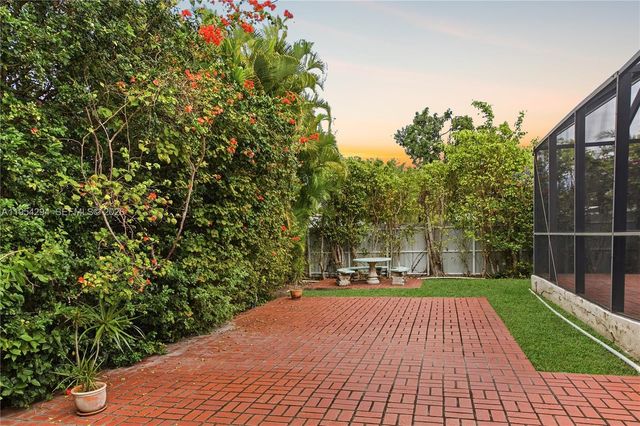 11505 N Bayshore Dr, North Miami, FL 33181