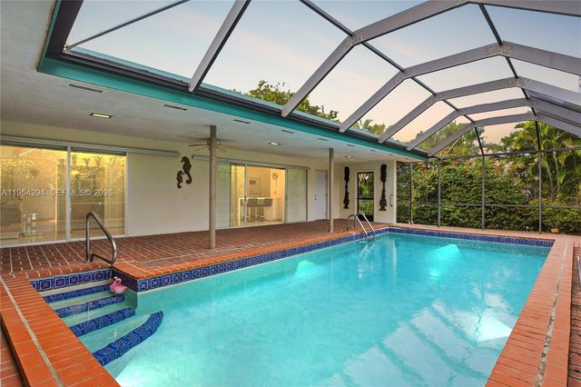 11505 N Bayshore Dr, North Miami, FL 33181