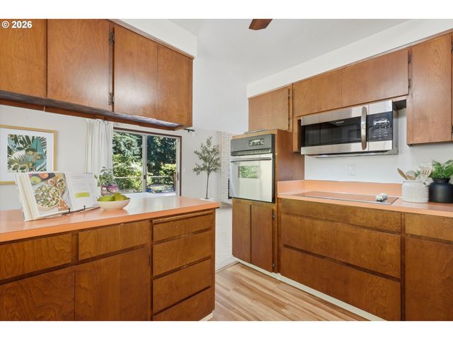20195 S ATHENS Dr, Oregon City, OR 97045