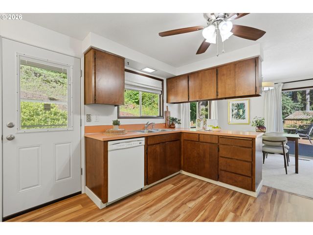 20195 S ATHENS Dr, Oregon City, OR 97045