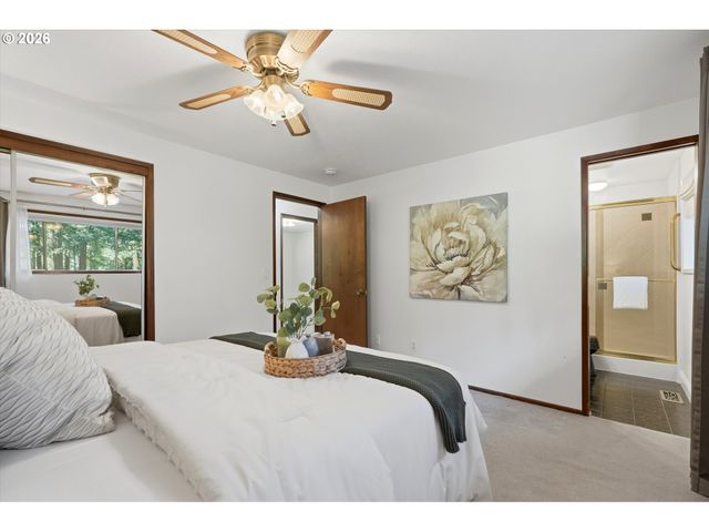 20195 S ATHENS Dr, Oregon City, OR 97045