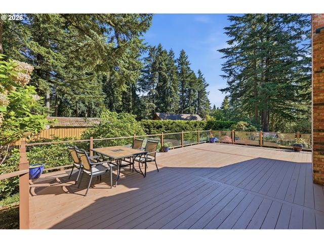 20195 S ATHENS Dr, Oregon City, OR 97045