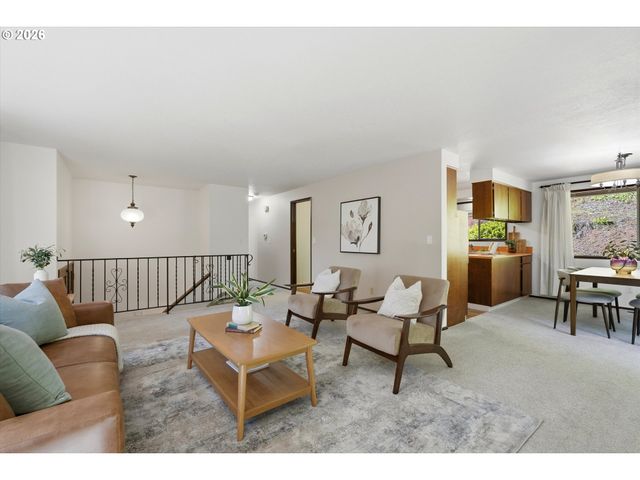 20195 S ATHENS Dr, Oregon City, OR 97045
