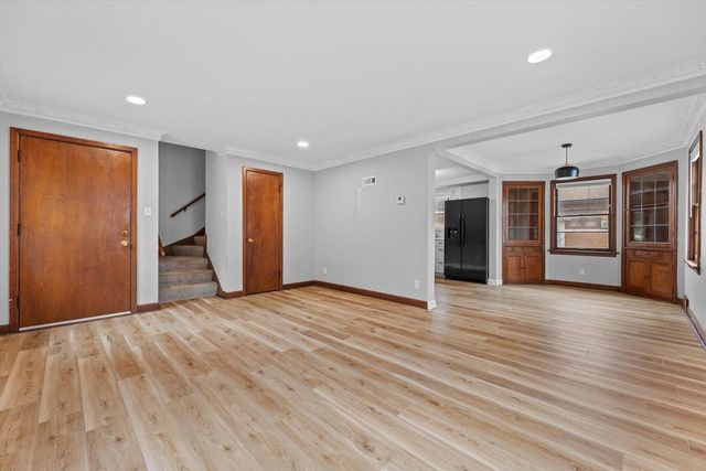 6405 W Clarke STREET, Wauwatosa, WI 53213