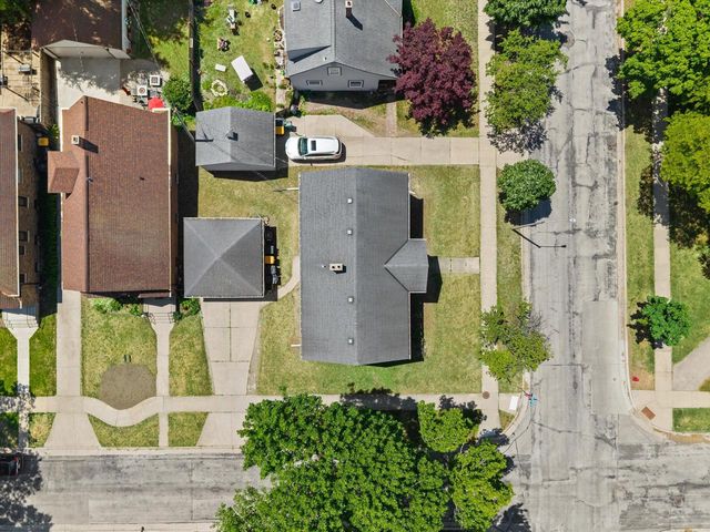 6405 W Clarke STREET, Wauwatosa, WI 53213