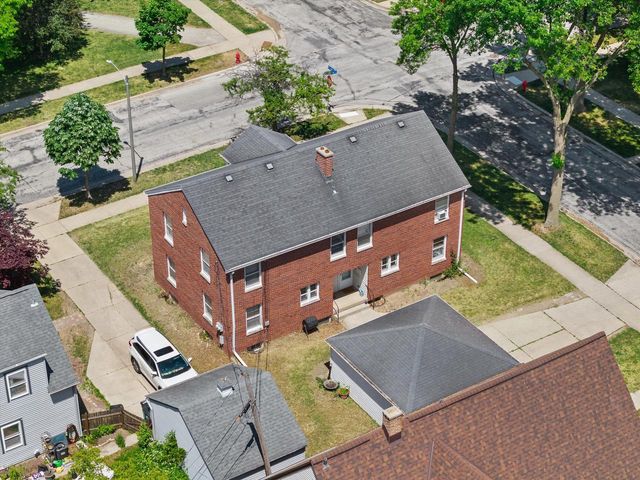 6405 W Clarke STREET, Wauwatosa, WI 53213