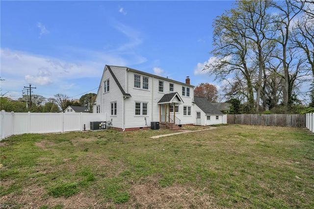 1263 W Queen ST, Hampton, VA 23669