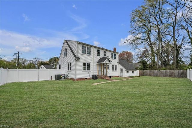 1263 W Queen ST, Hampton, VA 23669