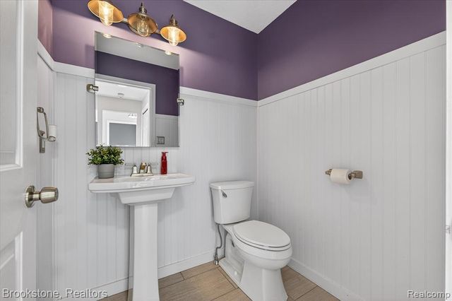 1980 Oakville Waltz Road, New Boston, MI 48164