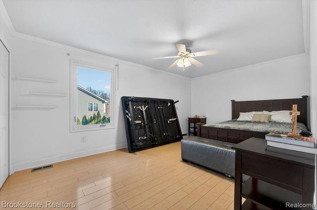 1980 Oakville Waltz Road, New Boston, MI 48164