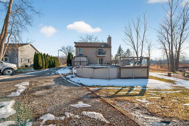 1980 Oakville Waltz Road, New Boston, MI 48164