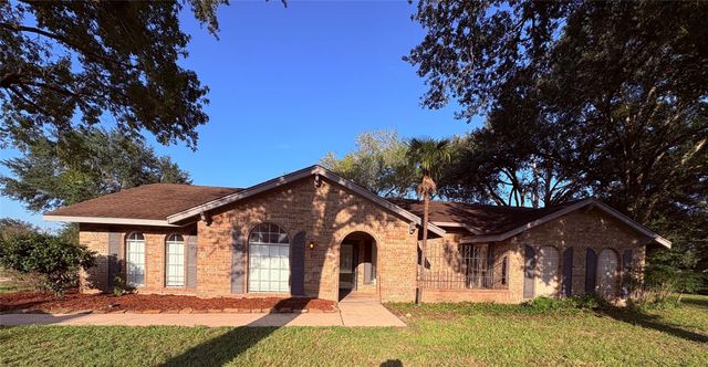 1412 Ward Bend Road, Sealy, TX 77474