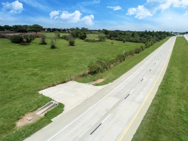 1412 Ward Bend Road, Sealy, TX 77474