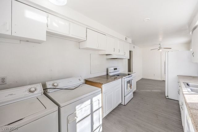 5401 Longridge Avenue, Las Vegas, NV 89146