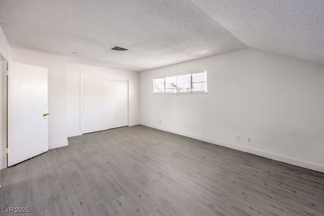 5401 Longridge Avenue, Las Vegas, NV 89146