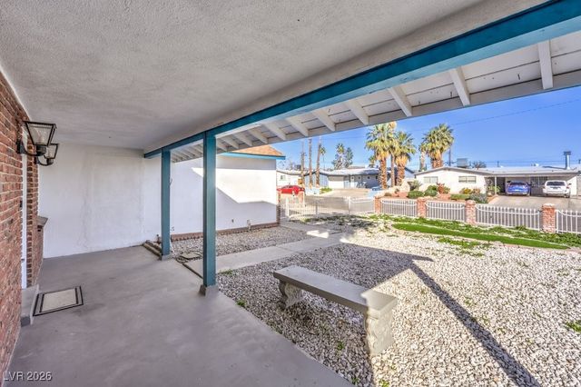 5401 Longridge Avenue, Las Vegas, NV 89146