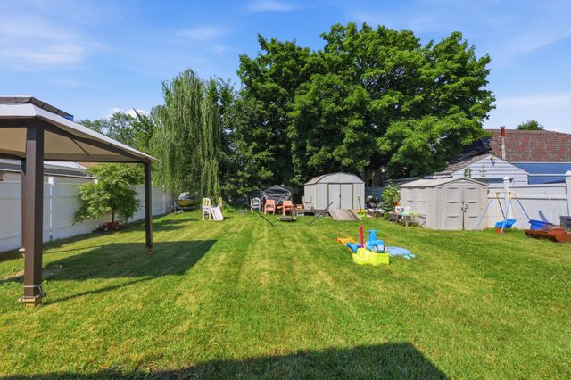 1427 WILLIAMS ST, Levittown, PA 19057