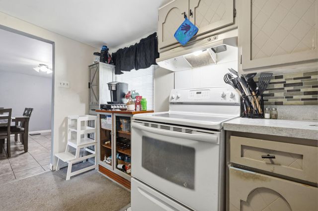 1427 WILLIAMS ST, Levittown, PA 19057