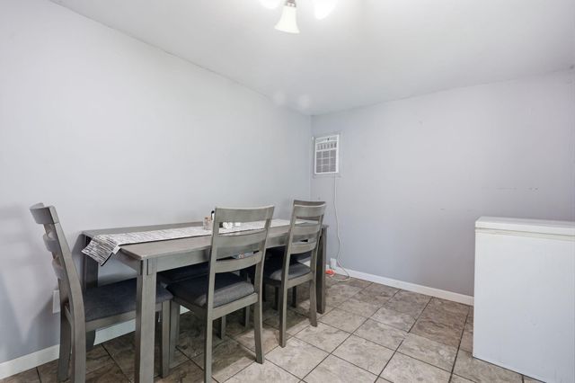 1427 WILLIAMS ST, Levittown, PA 19057