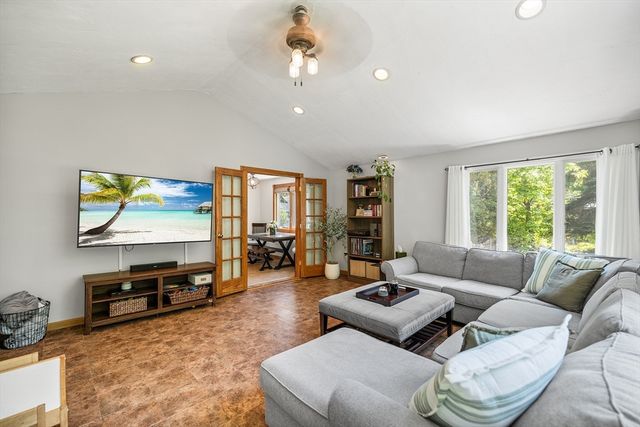 85 Malley Ave, Avon, MA 02322