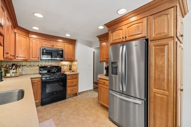 85 Malley Ave, Avon, MA 02322