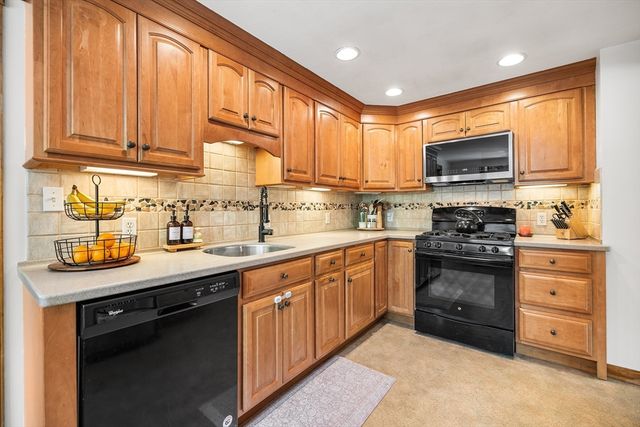 85 Malley Ave, Avon, MA 02322