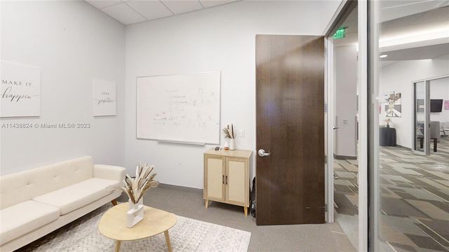 1501 Biscayne Blvd INT, Miami, FL 33132