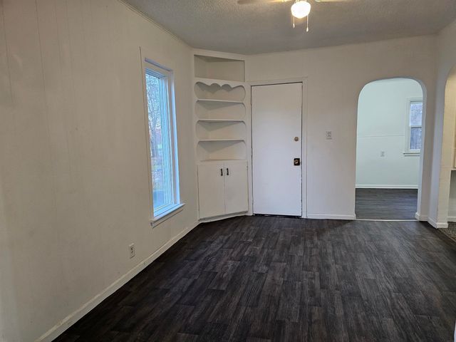 307 Center Street, Waterloo, IA 50703