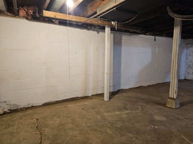 307 Center Street, Waterloo, IA 50703