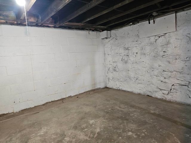 307 Center Street, Waterloo, IA 50703