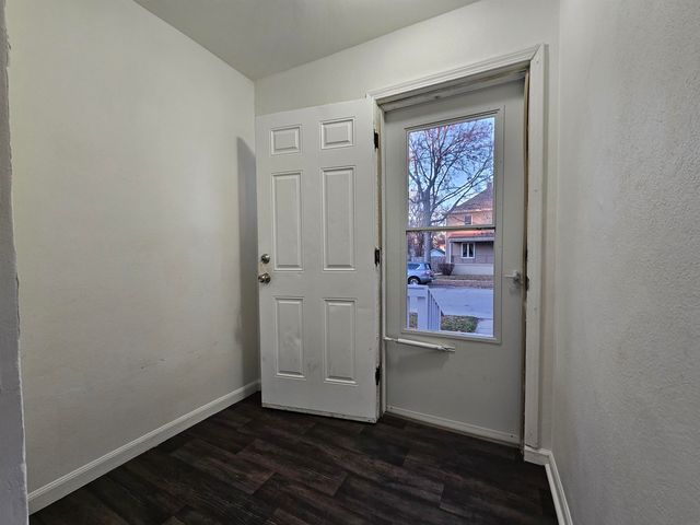 307 Center Street, Waterloo, IA 50703