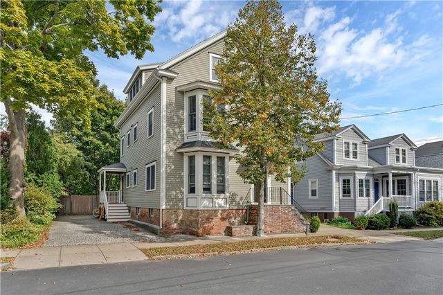 53 Burton Street, Bristol, RI 02809