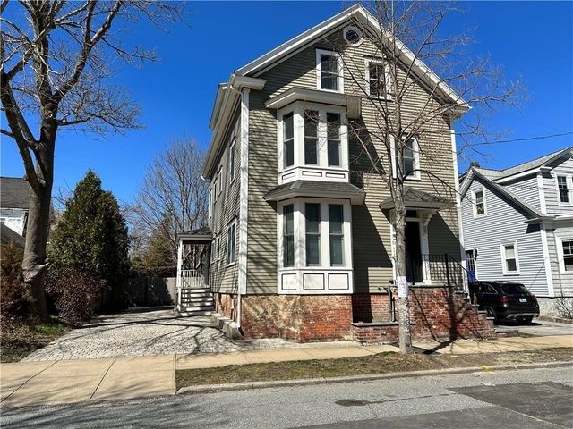 53 Burton Street, Bristol, RI 02809