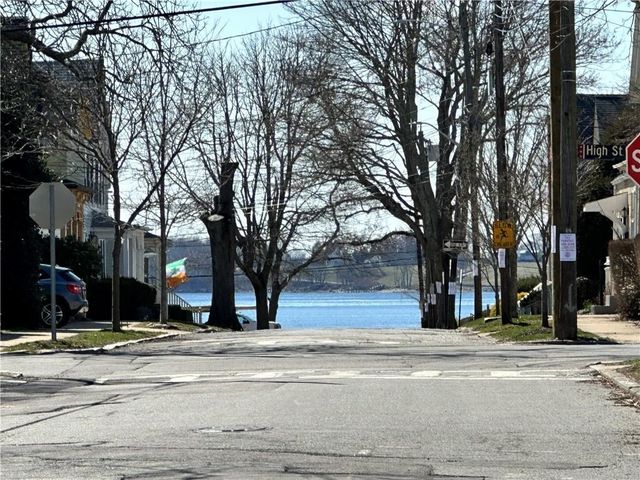 53 Burton Street, Bristol, RI 02809