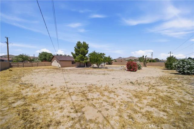 18405 Owatonna, Apple Valley, CA 92307