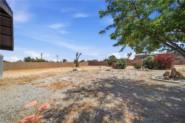 18405 Owatonna, Apple Valley, CA 92307