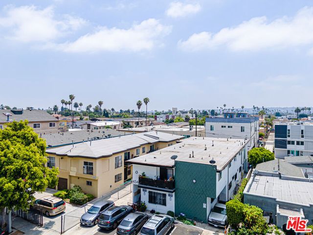 4546 W 17th Street, Los Angeles, CA 90019