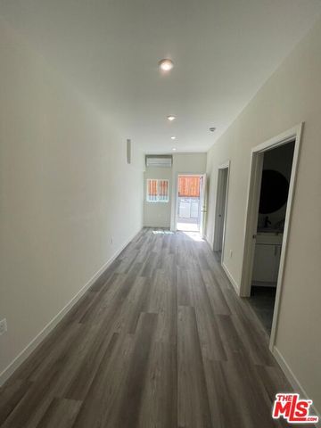 4546 W 17th Street, Los Angeles, CA 90019