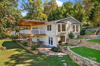 211 Rhododendron Avenue, Black Mountain, NC 28711